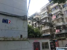 春晖路496号鄱阳湖保护区宿舍 南北通透,采光好 装修好,环镜优美 近地铁 视野好,诚心出售