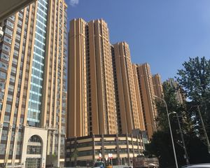 隆基泰和铂悦山3室1厅东南