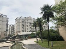 地铁房周边配套精装修