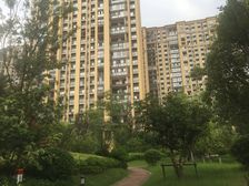 精装修 拎包入住 看房方便 诚心出售