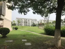 2007年舒馨北苑,有阁楼做成四房两卫,税费少精装修