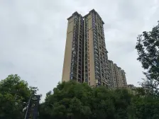 保利观湖 出门地铁 中间楼层 业主诚心出售