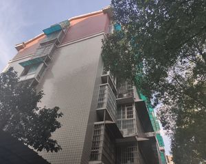 此房楼层视野好,业主诚意出售,紧靠万家丽商圈