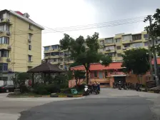 此房满五年了,没有增值税,户型好,双南,一梯两户。