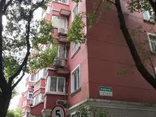 莲花公寓(闵行) 4室1厅 南 北