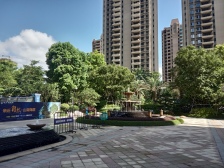 129平四房,南北通透,中间楼层,精装修,品牌家电