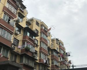 外环外不限套数房子位于公园边上不靠马路看房都方便