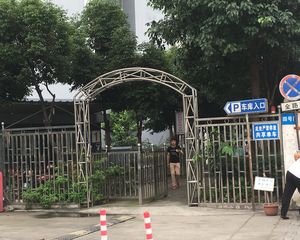 华西花园二期2室2厅东