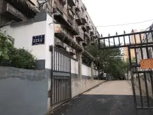 车位充足 近地铁 精装可拎包入住 正南朝向 产权清晰 满五