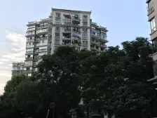 产权清晰 无抵押,中间楼层,急售房源