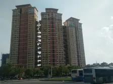 香溢花城一期 南北通透,采光好 周边匹套完善,,出行方便