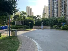 小区带地暖 配套设施齐全 人文素质高