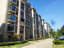 一手动迁的 电梯高区楼层 精装修诚心出售 看房方便