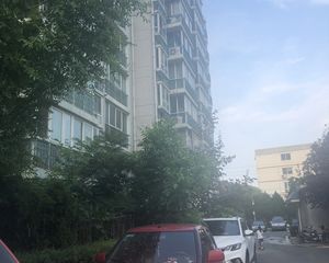 典雅庄园不临街南北朝向电梯房一居室
