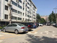 西城中水电电梯全南两居室精装修