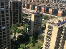 小区环境良好,房东诚心出售,价格可谈。