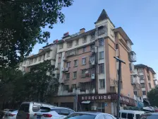 阳光家园B区 南北通透,采光好 装修好,环镜优美 视野好,诚心出售