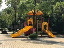 坛子口3号和4号地铁,楼盘大,位置好,环境好