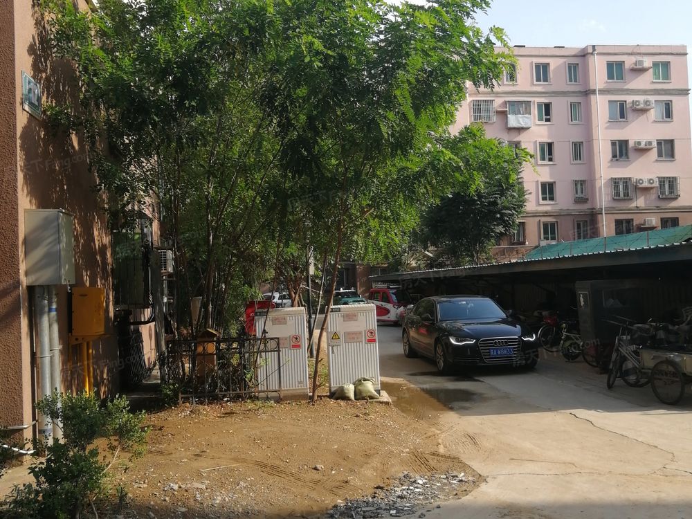 小区相关图