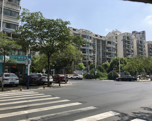 蜀山万象汇旁电梯小高层,配套好,交通方便