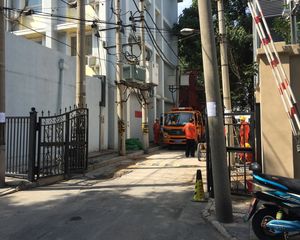 六铺炕一区一号院中间层精装修94年楼龄管理好