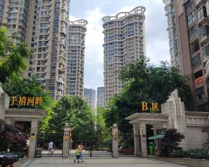 千禧河畔B区4室2厅南