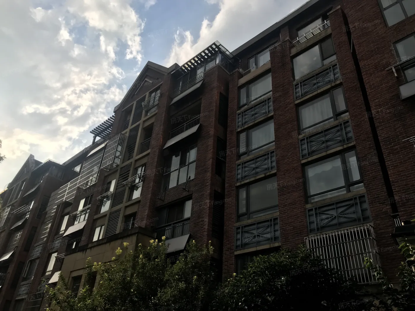 别名:泰盈八千里(别墅)