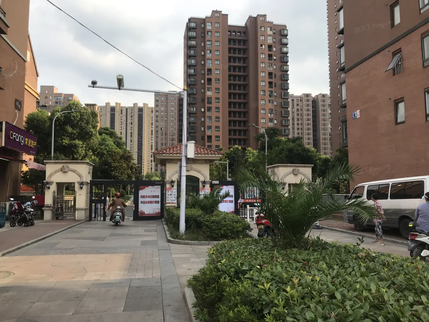 别名:泰盈八千里(别墅)