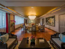 房型正气,南北通透,独栋别墅,小区中心位置,西班牙风格