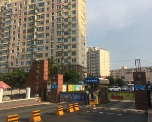 此房是南北通透三居室,朝阳产权,立水桥地铁站,