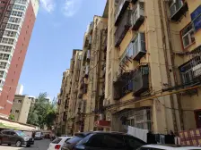 上海市场地铁口 三楼 通透户型 双气入户 可贷款