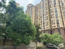 新上必看好房,南北通透大四房,业主急卖!随时看房!紧邻小外滩