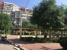 此房满五唯一,客厅带窗户南北通透户型方正格局好