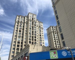 滨海府两室南北精装修楼层佳采光视野开阔!