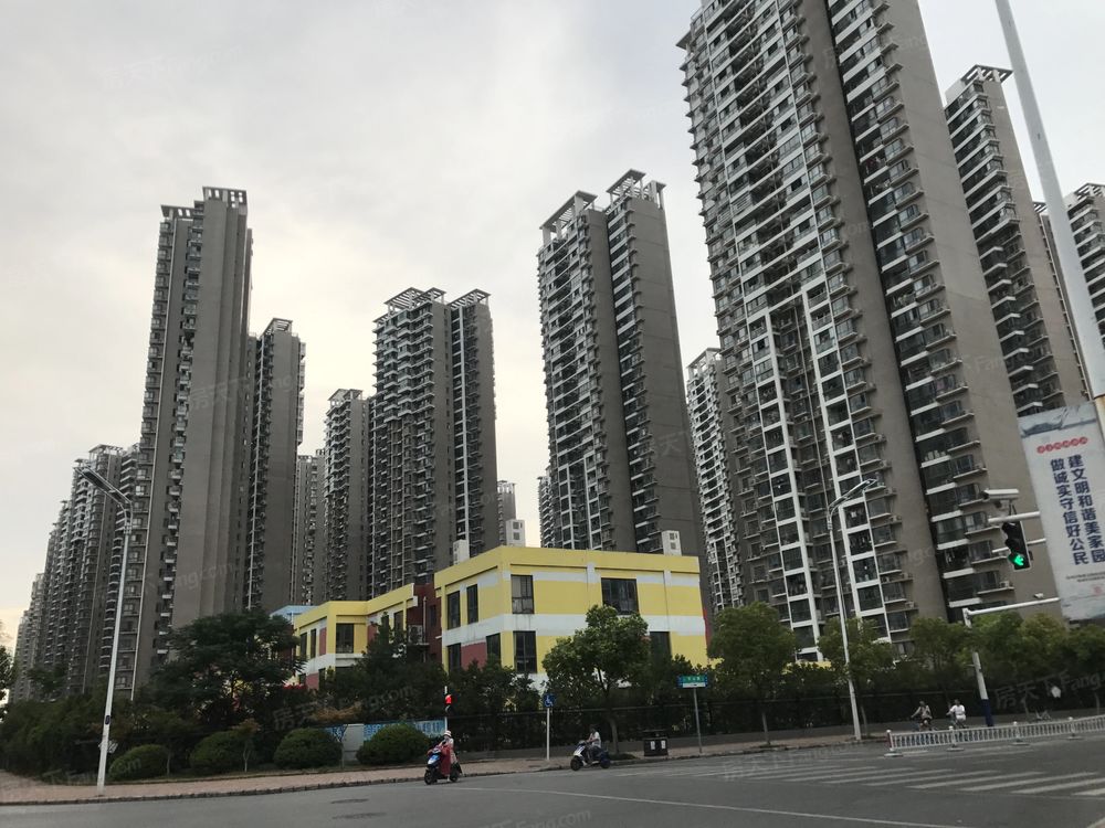 小区相关图