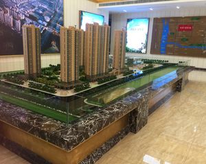 次新小区+周南边+舒适度高+诚心出售+正地铁口