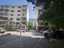 呼12 一楼 三居 户型好 价格可议 看房方便