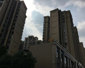 保利梧桐语2室1厅东南
