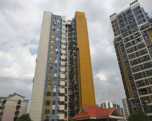 凤凰楼层 户型方正 采光明亮 配套齐全