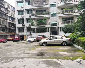 工商局宿舍3室1厅东南