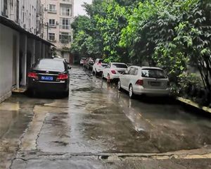 电视塔路一段12号3室1厅东