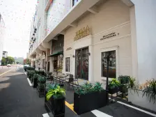 此房精装修,业主诚意出售,采光好 空气好..