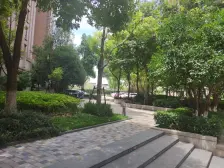 虹桥高铁旁,稀缺大两房带院子,业主亏本急售,随时看