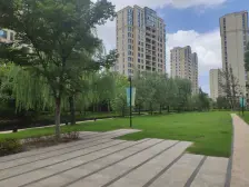 老业主诚心出售,价格可议,看房随时约,只求一卖。