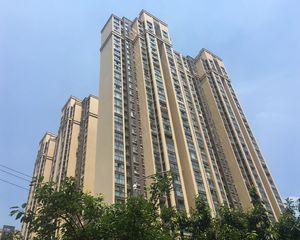 中铁二局玛塞城2室1厅东南