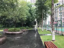 户型方正,交通便利。总价低,环境优美