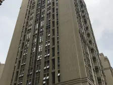 小区环境优美。户型方正,使用面积大。