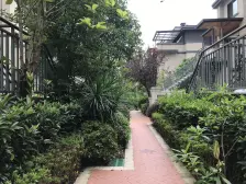 带车位,现代简约精装下叠带120平大花园,带地下室。