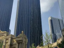 万达公馆2号馆 东港标志性建筑,非填海一线海景房