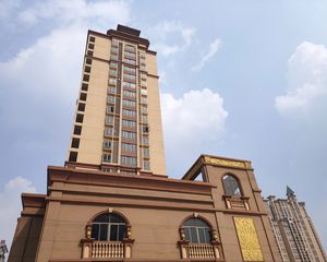 70年产权住宅,中楼层,通风采光好,安静舒适